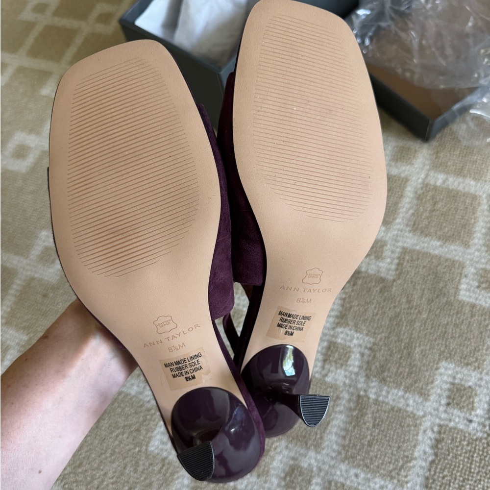 NWT Ann Taylor Suede Heels Square Toe Slingback Sandals Holiday Shoes Plum 8.5 - Picture 7 of 12